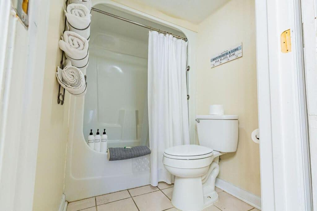 2-Bed, 1-Bath Apartment Near I-24, Great Location Chattanooga Exterior foto