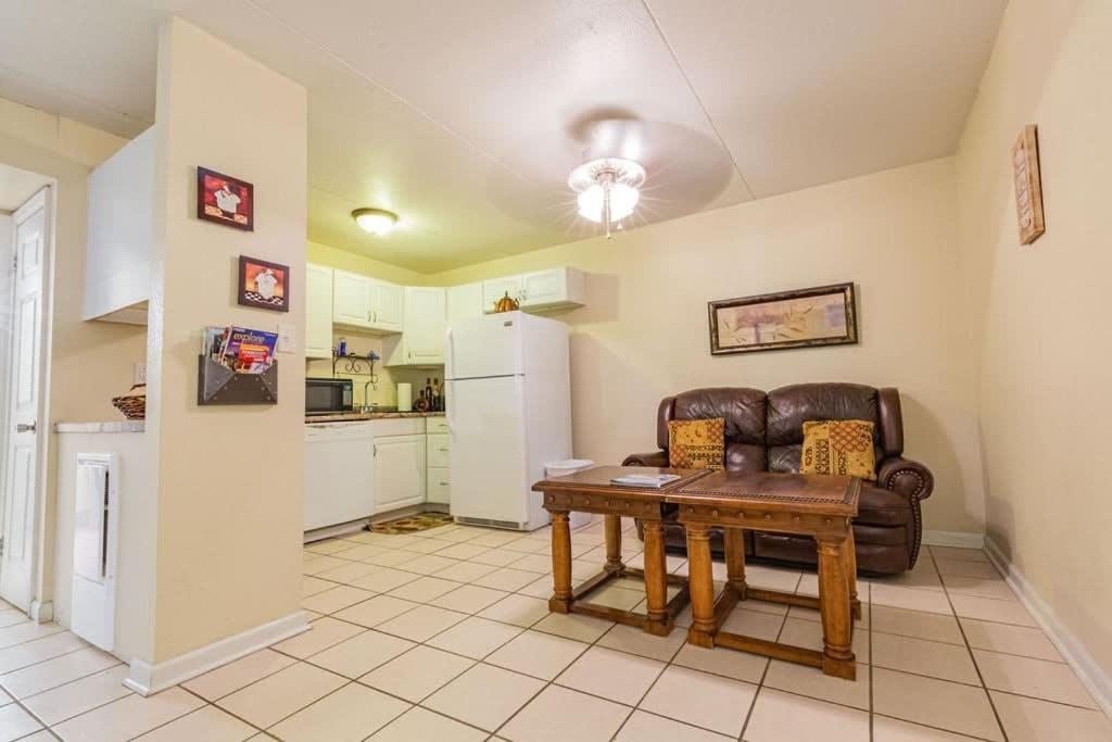 2-Bed, 1-Bath Apartment Near I-24, Great Location Chattanooga Exterior foto